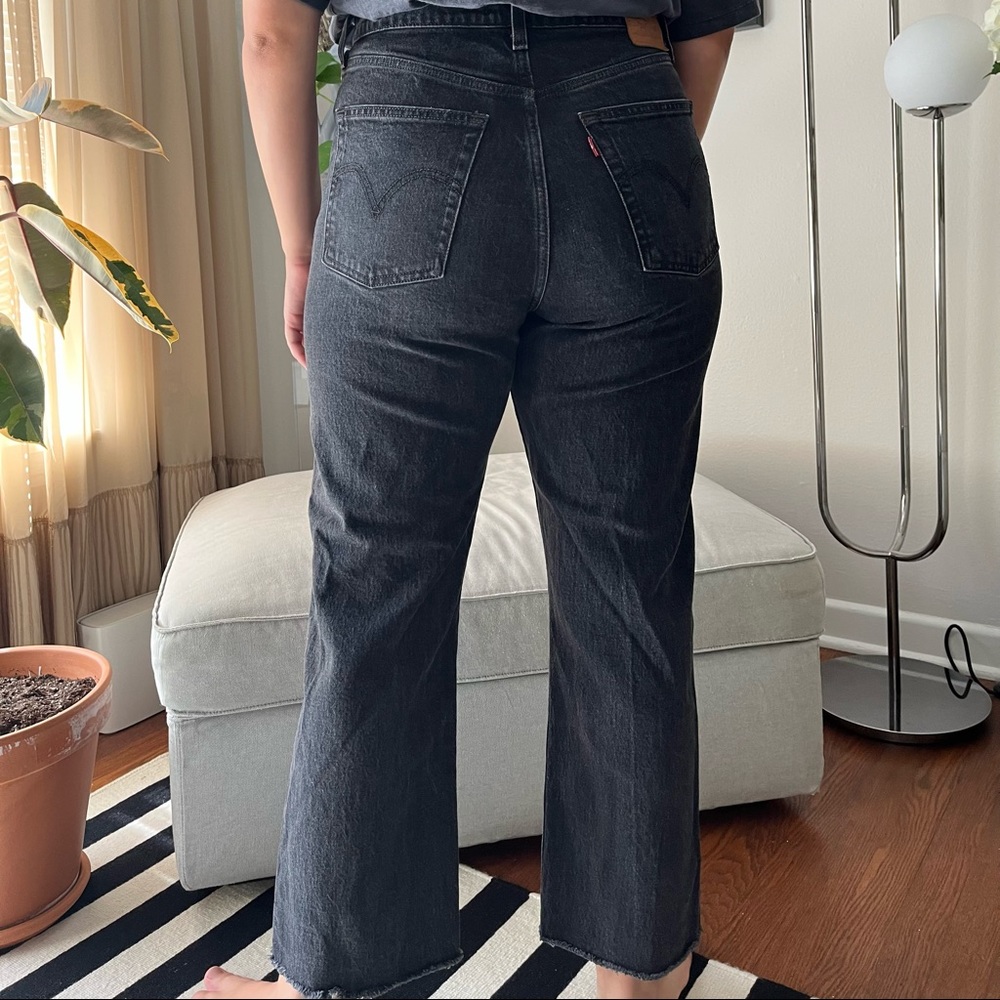 Levi’s Ribcage Straight Black Jeans